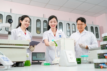 Students strive to advance scientific research